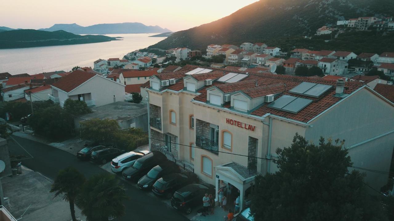 Youth Hotel Lav Neum Exterior foto